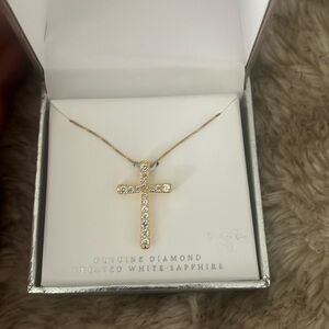 NIB 18k sterling silver pendant with diamond accent